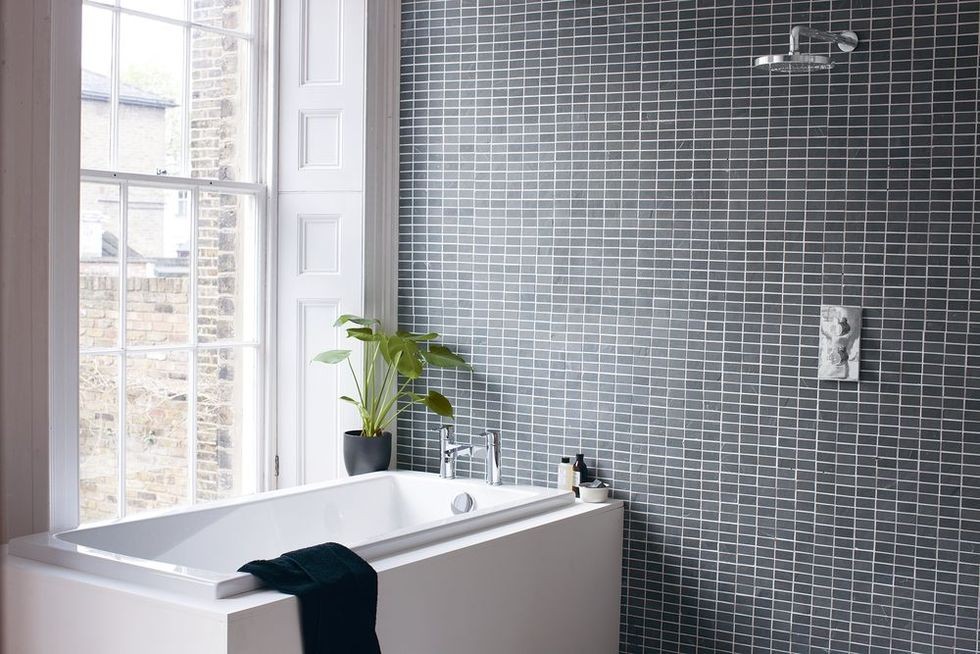 Maximising Small Bathroom Spaces with P-Shaped Baths